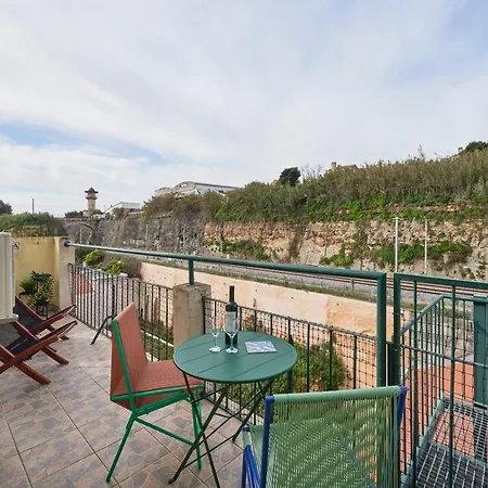 Bright W Balcony, Ac, Parking, By Timecooler *