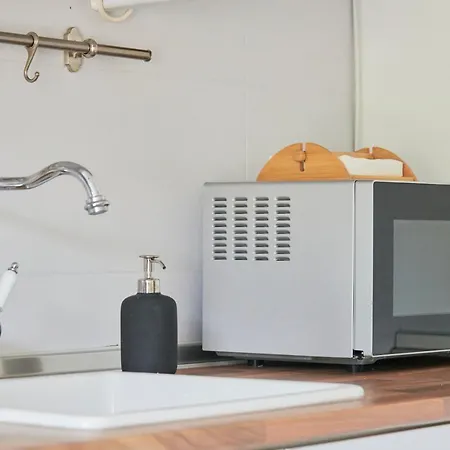 Bright W Balcony, Ac, Parking, By Timecooler アパート *