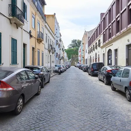 Bright W Balcony, Ac, Parking, By Timecooler *