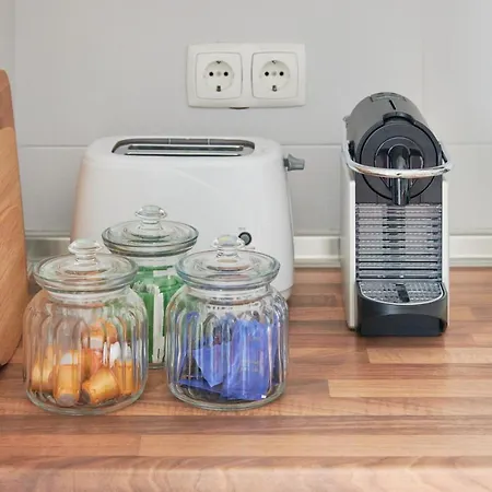 Bright W Balcony, Ac, Parking, By Timecooler *