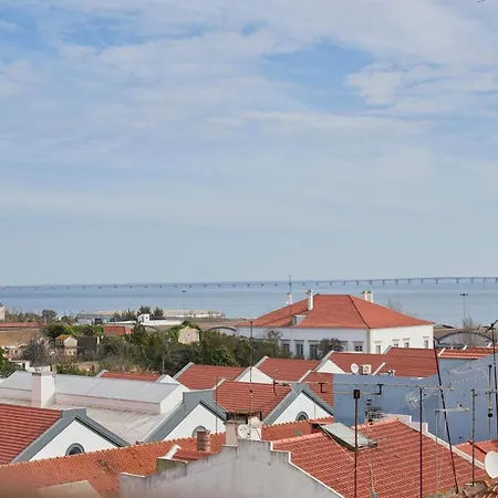 Appartamento Bright W Balcony, Ac, Parking, By Timecooler *