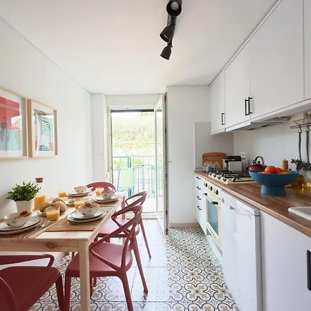 Bright W Balcony, Ac, Parking, By Timecooler Apartment Lisbon