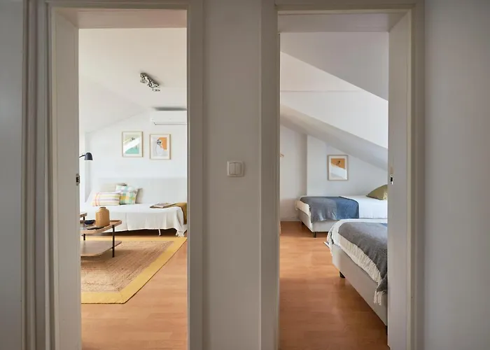 Bright W Balcony, Ac, Parking, By Timecooler