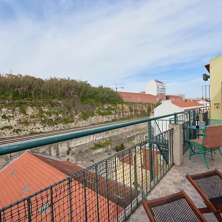 Bright W Balcony, Ac, Parking, By Timecooler Apartment *