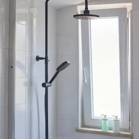 Bright W Balcony, Ac, Parking, By Timecooler Lissabon